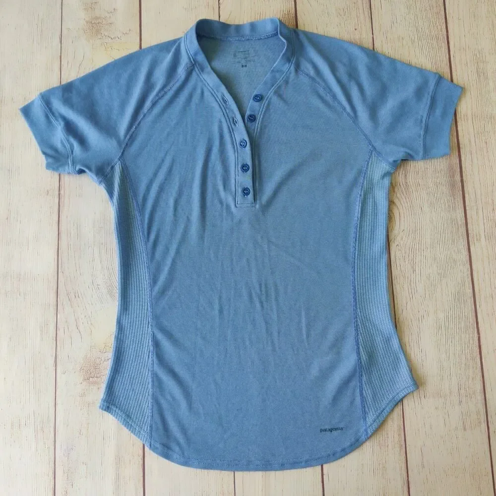 Patagonia blue waffle knit henley short sleeve shirt sz M